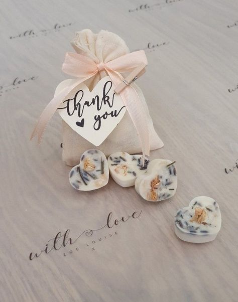 DIY weddings favours don’t come more sweetly smelled than wax melts. With Love Zoe Louisex sells these lovely floral wax melts in a range of scents that your guests will love. Diy Wedding Favours, Wax Melts Packaging, Wedding Favour Ideas, Diy Wax Melts, Homemade Wedding Favors, Favour Ideas, Homemade Scented Candles, Soap Wedding Favors, Soya Mumu