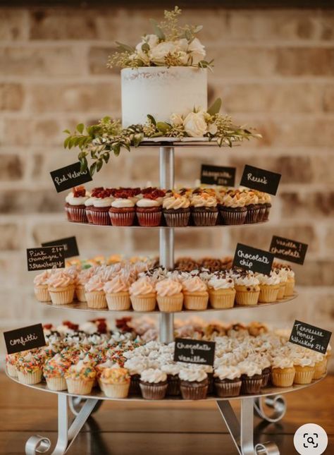 Fun Wedding Desserts, Tennessee Honey Whiskey, Cupcake Boutique, Honey Whiskey, Cupcake Wedding, Nothing Bundt Cakes, Navy Prom Dresses, Mini Cupcake, Wedding Dessert