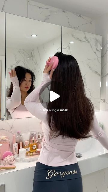 Olivia Yang on Instagram: "the ultimate sunday EVERYTHING shower routine! 🤍 i used; @mondaymuseskin the gloss @kerastase_official genesis hair mask & heat protectant @tatcha camellia cleansing oil @tweezermanuk slanted tweezers @imfrom_global rice mask @oribe serene scalp shampoo @theouai medium hair conditioner @freshbeauty brown sugar body polish @nuxe_uk rêve de miel cleansing gel @lamer the body crème @johnsonsbabyuk baby oil @loccitane almond mist @drjart_uk vital hydra sheet mask @currentbody LED mask @dysonhair airwrap long @lush super milk leave in conditioner @kerastase_official nutritive split ends serum" Lush Super Milk, Loccitane Almond, Olivia Yang, Everything Shower Routine, Oribe Serene Scalp, Rice Mask, Scalp Shampoo, Led Mask, Heat Protectant