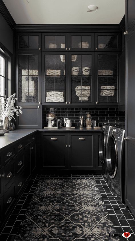 laundry room All Black Laundry Room, Laundry Room With Dark Cabinets, Laundry Room Black Appliances, Moody Laundry Room Ideas, Modern Laundry Room Ideas, Laundry Room Ideas Organization, Room Ideas Organization, Modern Laundry Room, Small Laundry Room Ideas