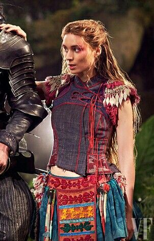 Tiger lily pan movie Tiger Lilly Costume, Tiger Lily Costume, Jacqueline Durran, Tiger Lily Peter Pan, Pan 2015, Peter Pan Costume Kids, Rooney And Kate Mara, Pan Movie, Peter Pan Movie