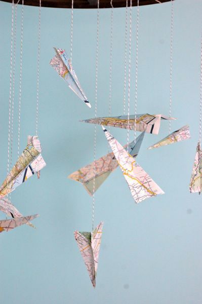 10 travel themed crafts for your favorite globe-trotter Travel Theme Classroom, Travel Themed Room, Travel Room, Travel Nursery, Adventure Baby Shower, Adventure Nursery, Adventure Theme, Adventure Baby, Paper Airplanes