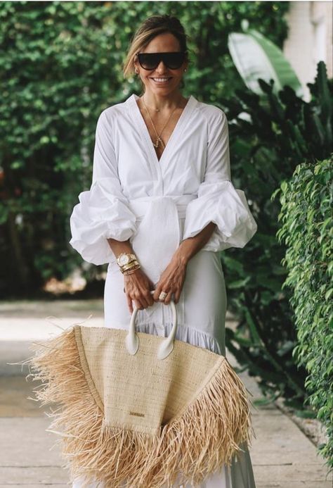 Chic Pool Party, Pool Party Outfits, White Blouses, Statement Blouse, All White Outfit, Statement Sleeves, Party Outfits, White Dress Summer, White Outfits