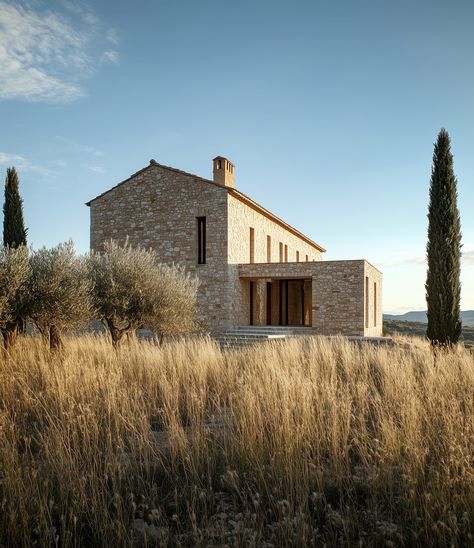 Tuscany Hillside Serenity - Vave BG Tuscany Home, Tuscany House, House In The Hills, Tuscany Style, David Chipperfield, Cypress Trees, Olive Trees, Old Stone, Tuscany Italy