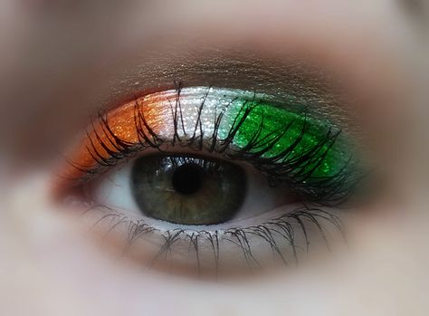 Ireland flag < 3 have to do this on st patricks day St Patricks Day Makeup Ideas, St Patricks Day Makeup, Step By Step Eye Makeup, Makeup Ideas Step By Step, Makeup Tutorials For Beginners, Saint Patricks Day Makeup, Sant Patrick, Day Eye Makeup, Eye Makeup Tutorials