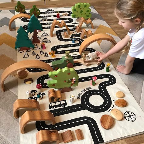 Daycare Corner Ideas, Way To Play Road Ideas, Car Learning, Grimm's Toys, Home Childcare, Reggio Inspired Classrooms, Construction Play, Construction Trucks, Nursery Activities