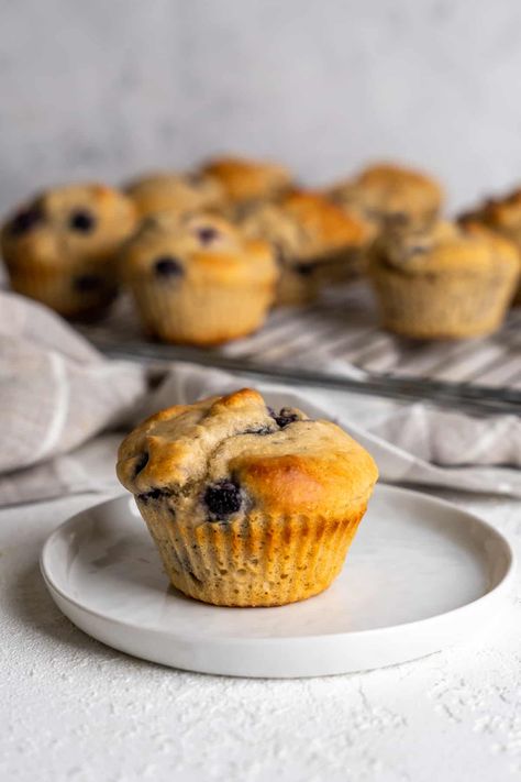 Blueberry Protein Muffins - Oh Snap Macros Macro Meal Prep, Protein Powder Muffins, Blueberry Protein Muffins, Macro Recipes, Yogurt Muffins, Macros Diet, Cake For Breakfast, White Grape, Macro Friendly Recipes