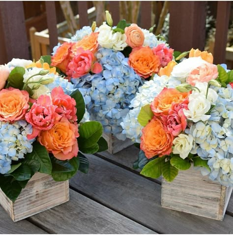 Blue Flower Arrangements, Blue Centerpieces, Birthday Centerpiece, Table Arrangements Wedding, Flower Vase Arrangements, Prom Flowers, Shower Centerpieces, Flower Arrangements Diy, Theme Color