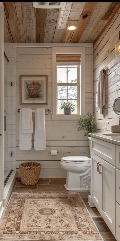 Small Farmhouse Bathroom, Farmhouse Bathroom Design, Small Bathroom Layout, Farmhouse Aesthetic, Farmhouse Master, Small Bathroom Makeover, Rustic Bathrooms, Beautiful Rooms, Bathroom Trends