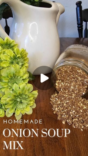 Elizabeth Lucenti | Following up yesterday's post with a new homemade seasoning blend. 

Today's is onion soup mix🥰 use about 4 tablespoons in place of a... | Instagram Dried Onion Flakes, Onion Flakes, Homemade Seasoning, Lipton Onion Soup Mix, Homemade Seasonings, Onion Recipes, Onion Soup Mix, Seasoning Blend, Mixed Use