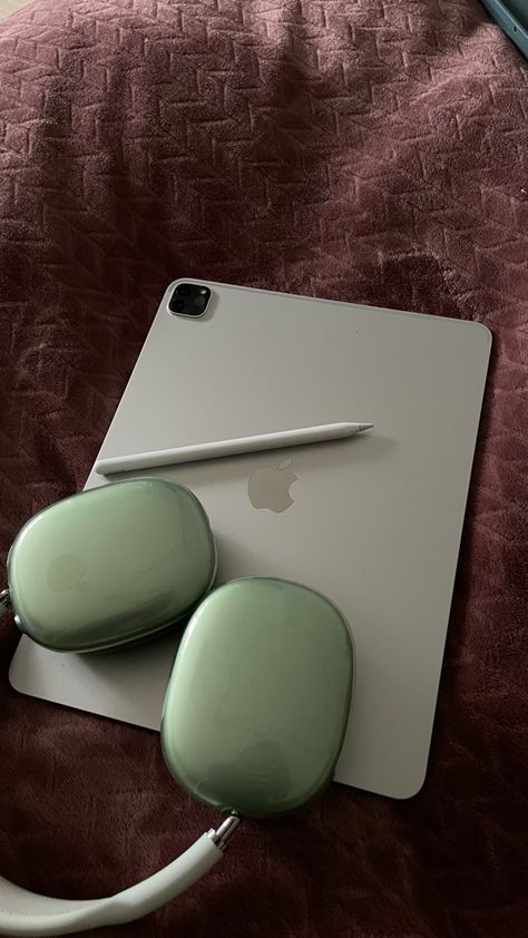 Ipad and airpods max Ipad And Airpods, Airpods Max, Ipad