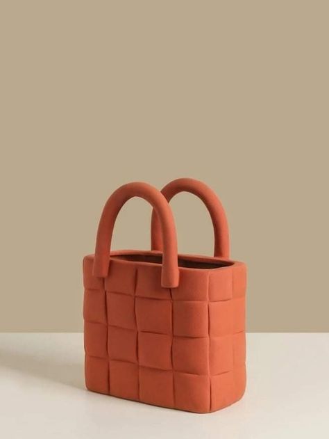 Minimalist Handbag, Weave Basket, Cerámica Ideas, Matte Paint, Handmade Ceramics Vase, Unique Vases, Paint Finish, Modern Vase, Keramik Vase