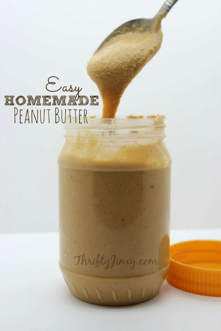 This Easy Homemade Peanut Butter Recipe whips up in your food processor in five minutes and only uses one ingredient - PEANUTS! Salt and honey are optional. #peanutbutter #homemade #wholefood #peanuts Twa Hair, Peanut Butter Recipe, Natural Eating, Pineapple Cake Recipe, Scratch Cooking, Preserving Foods, Kitchen Staples, Homemade Condiments, Meatless Mondays