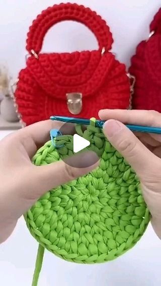 Stitches Crochet, Crochet Bag Tutorials, Crochet Braid Styles, Clothes Crochet, Crochet Hexagon, Crochet Clutch, Crochet Handbags Patterns, Crochet Stitches For Beginners, Crochet Purse Patterns