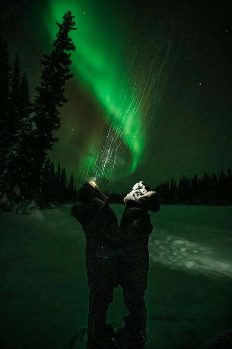 An elopement couple under the northern lights in Fairbanks, Alaska | Sam Starns Adventure Elopements | >> Click to read and see more! Northern Lights Honeymoon, Northern Lights Couple Photography, Alaska Couple, Couple Watching Northern Lights, Travel Aesthetic Northern Lights, Lone Pine California, Northern Lights Fairbanks Alaska, Fairbanks Alaska, Alaska Adventures