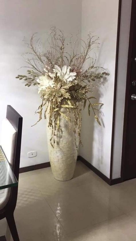 Floor Arrangements Decor, Tall Artificial Floral Arrangements, Tall Floral Arrangements For Home, Large Floor Vases Decor Ideas, Home Corner Ideas, Tall Vase Flower Arrangements, Big Flower Vase, Floor Vase Arrangement, Large Vase Arrangements