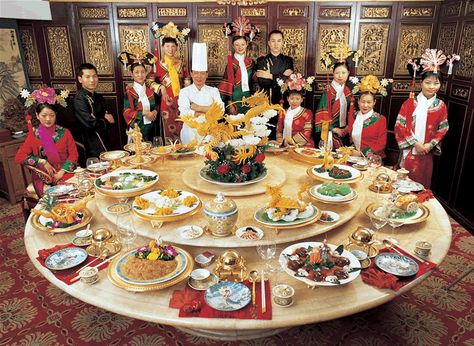 ‪‎History‬ of ‪Chinese‬ ‪‎Cuisine‬.  This article provides a brief history of Chinese cuisine. Chinese Buffet, China Food, People Food, Chinese Tea, Food Platters, Chinese Restaurant, Food Staples, Food Culture, Chinese Culture