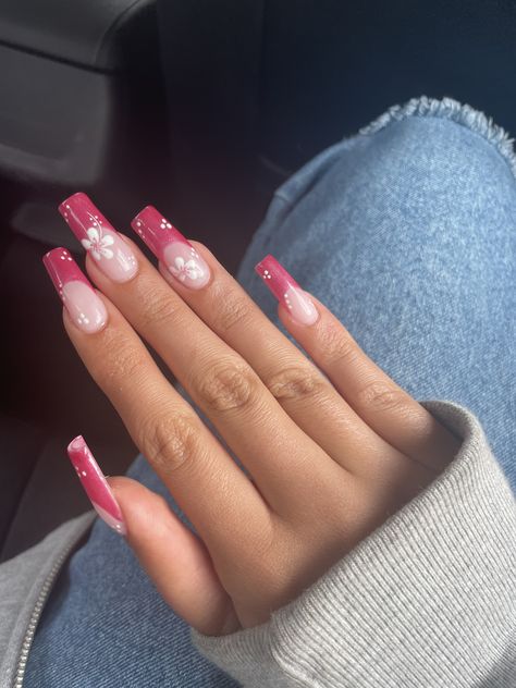 Aesthetic Summer Nails, Hibiscus Nails, Quartz Nails, Nails Summer Nails, Summery Nails, Classy Acrylic Nails, Pretty Gel Nails, Soft Nails, Acrylic Nails Coffin Short