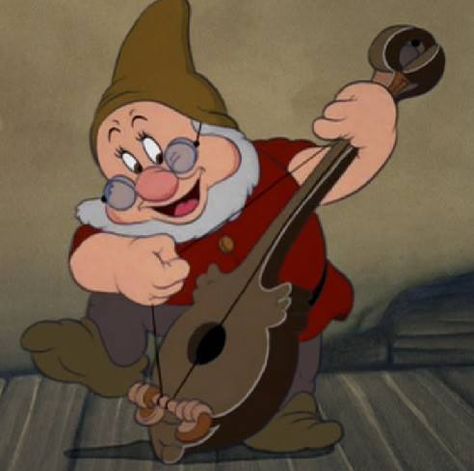 This is Doc, playing the home-made, but still well-crafted upright bass belonging to the Seven Dwarfs in Walt Disney's "Snow White and the Seven Dwarfs" (1937). Disney Princess Challenge, Snow White 1937, Snow White 7 Dwarfs, Sleeping Beauty 1959, Disney Movie Characters, Snow White Seven Dwarfs, 7 Dwarfs, Images Disney, First Animation