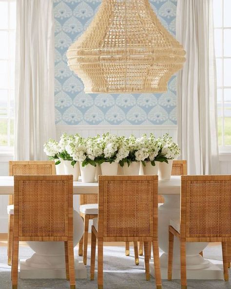 Serena And Lily Living Room, Beads Painting, Coastal Dining Room, Coastal Dining, Statement Chandeliers, Serena And Lily, Dining Room Inspiration, Serena & Lily, Beach Themed