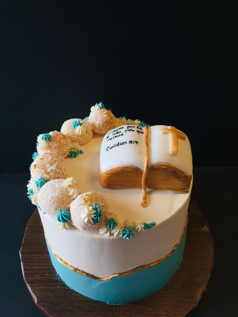 Bible Birthday Cake, Bible Cake Birthday, Jesus Cake, Tennis Cake, Bible Cake, 14th Birthday, Round Cakes, 8th Birthday, Birthday Cake