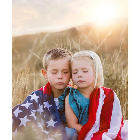 Patriotic Photoshoot, Flag Photoshoot, 4th Of July Photography, Princess Photo Shoot, Patriotic Kids, 4th Of July Photos, Princess Photo, Creative Photoshoot Ideas, Going For Gold