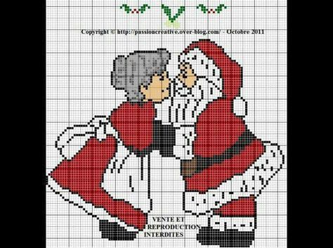 Santa Cross Stitch, Cross Stitch Geometric, Holiday Cross Stitch, Xmas Cross Stitch, Cross Stitch Christmas, Winter Cross Stitch, Cross Stitch Christmas Ornaments, Plastic Canvas Christmas, Stitch Christmas