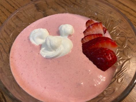 Strawberry Soup Recipe, Dessert Shooters Recipes, Strawberry Soup, Grand Floridian Disney, Character Dining, Easter Dinner Recipes, Cold Soup, Grand Floridian, Incredible Edibles