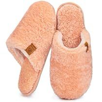 Cute Looks, Comfy Slippers, Warm Slippers, Slippers Cozy, Light Weight Shoes, Comfy Shoes, House Shoes, House Slippers, Comfy Fits