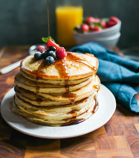 How to Make Fluffy Sourdough Pancakes: an easy, one-bowl recipe using sourdough discard! #pancakes #sourdough #fluffypancakes | theclevercarrot.com Cookies Sourdough, Best Pancake Recipe Ever, Sourdough Pancakes Recipe, The Clever Carrot, Clever Carrot, Homemade Pancakes Fluffy, Gnocchi Recipes Homemade, Best Pancake Recipe, Sourdough Starter Discard Recipe