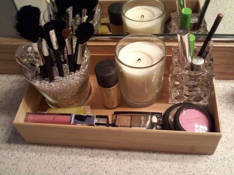 Toiletry Organization, Make Up Brush Storage, Royal Makeup, Closets Ideas, Bathroom Organizing, Make Up Storage, Royal Throne, Apartment Storage, Bathroom Plans