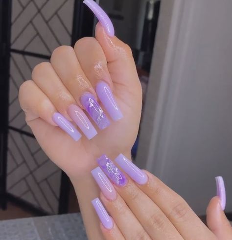 Cute Light Purple Nails, Purple Square Acrylic Nails, Light Purple Nails Acrylic, Lilac Prom Nails, Purple Quince Nails, Light Purple Acrylic Nails, Purple Birthday Nails, Birthday Nails Purple, Lavender Acrylic Nails