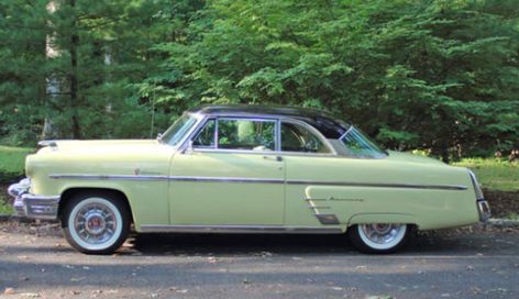 There’s a good reason Tom Austin’s gorgeous 1953 Mercury Monterey hardtop wears “45 rpm” personalized collector license plates. 1953 Mercury, 1954 Chevy Bel Air, Mercury Monterey, Counting Cars, Mercury Cars, Ford Lincoln Mercury, American Classic Cars, Chevy Bel Air, Ford Classic Cars