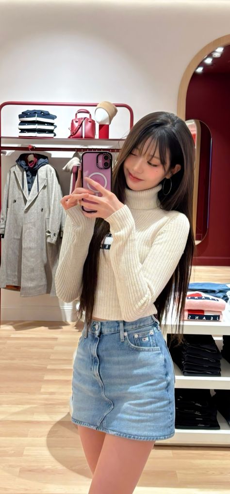 Wonyoung wallpaper #wonyoung #ive #wallpaper Wonyoung Style Outfit, Wonyoung Ive Outfit, Wonyoung Outfit Inspo Casual, Wonyoung Fashion, Jang Wonyoung Ive, Jang Wonyoung Outfit, Kpop Idol Fashion, Wonyoung Clothes Style, Ive Wallpaper