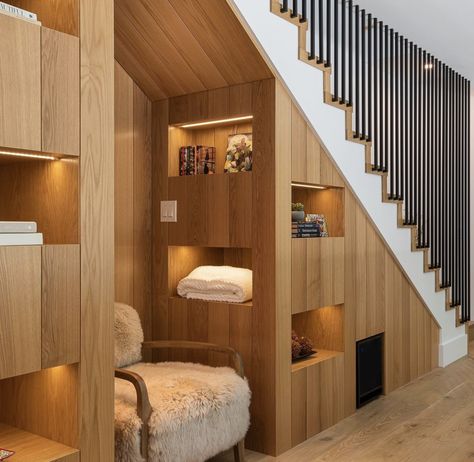 Modern Stairs With Storage, Large Under Stairs Ideas, Entrance Under Stairs, Sofa Under Staircase, Staircase Facade, Stairs Design Modern With Storage, Drawer In Stairwall, Open Under Stairs Ideas, Floating Wooden Staircase