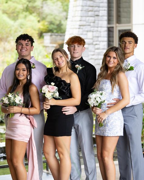 Hoco 24!🤍🎀💐💌 Hoco Group Pictures With Dates, Hoco Group Poses, Group Hoco Pictures, Hoco Picture Ideas, Hoco Photo Ideas, Homecoming Group Pictures, Hoco Poses With Date, Hoco Pic Ideas, Hoco Aesthetic