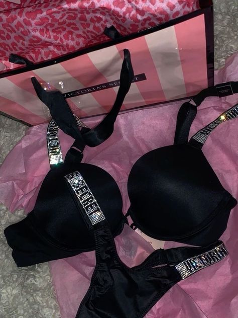 Victoria Secret Bra Outfit Glitter, Victoria Secret Bra And Under Set Aesthetic, Victoria Secret Under Set, Victoria Secrets Intimo, Victoria Secret Bh, Viktoria Secret, Bra Outfits, Victoria Secret Set, Victoria's Secret Aesthetic