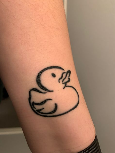 Small Rubber Duck Tattoo, Rubber Duckie Tattoo, Simple Duck Tattoo Cute, Tattoo Ideas Duck, Duck Outline Tattoo, Rubber Duck Tattoo Outline, Rubber Duck Tattoo, Duck Tattoos, Beach Tattoo