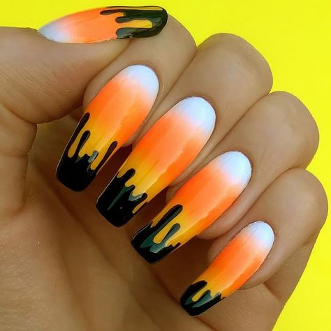 Rockabilly Nails, Halloween Nail Design, Candy Corn Nails, Beautiful Dawn, Black Halloween Nails, Nail Art Halloween, Holloween Nails, Halloween Acrylic Nails, Cute Halloween Nails