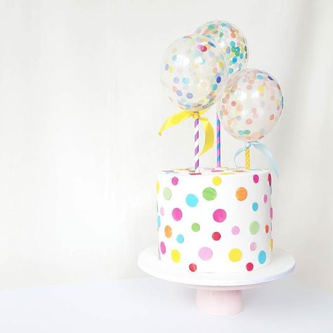 @frostedbynicci #confetti #cake with #confetti #balloon #topper Girls First Birthday Cake, Cake Confetti, Cakes To Make, Confetti Cake, Gateaux Cake, Balloon Cake, Novelty Cakes, First Birthday Cakes, Birthday Cake Kids