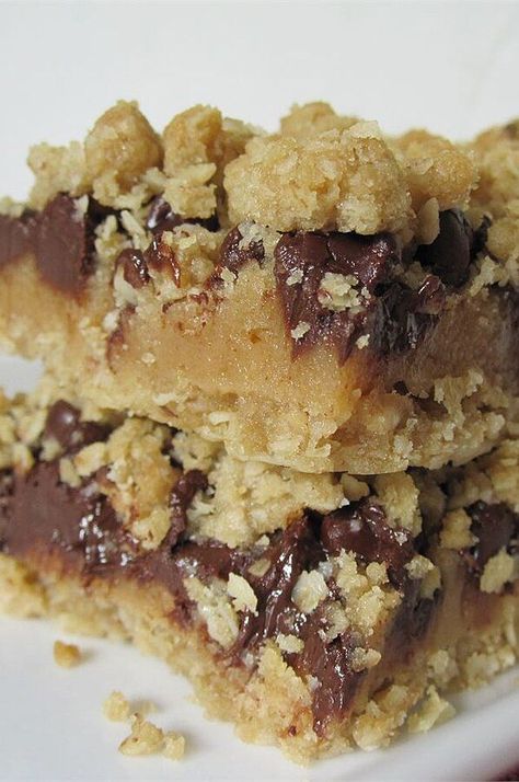 Passion Bars, Brownie Vegan, Easy Bar Recipes, Dessert Bar Recipe, Cake Bars, Cookie Bar Recipes, Peanut Butter Recipes, Butter Recipe, Vegetarian Chocolate