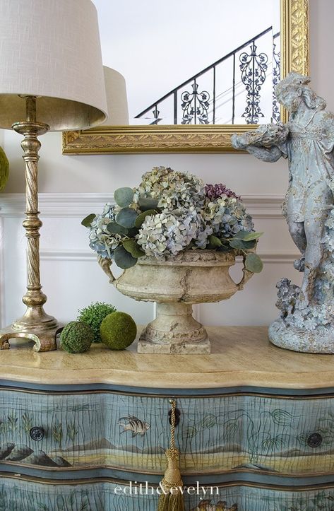 Dry Hydrangea Arrangements, Vintage Spring Decor, French Autumn, French Cottage Decor, Spring Mantle, Sideboard Decor, Preserved Hydrangea, Fall Vignettes, Vintage French Style