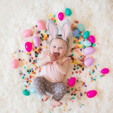 1st Easter Photoshoot, Easter Pictures For Babies, First Easter Pictures, Easter Photography Ideas, Christmas Gift Exchange Party, Easter Photo Shoot, Easter Family Pictures, Baby Easter Pictures, Easter Baby Photos