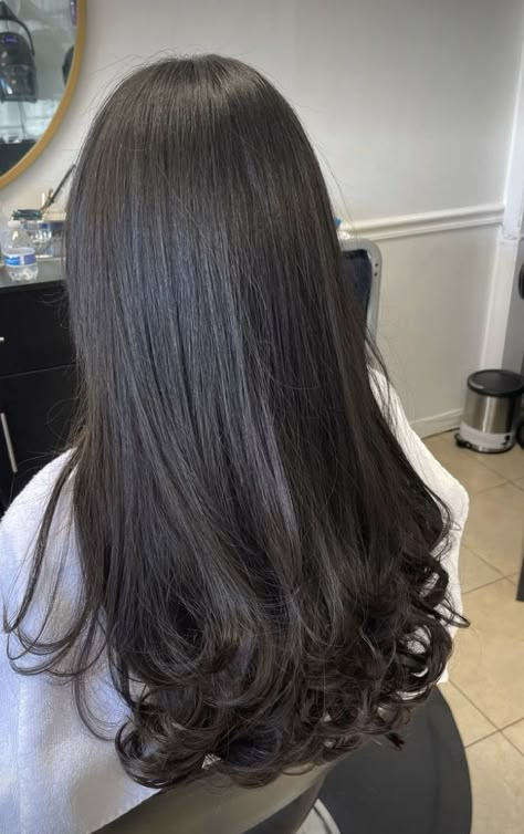 Flicks Haircut Long Hair, Flicks Haircut, Layered Haircuts Straight Hair, Layered Haircuts Straight, Winter Haircut, Ideas Para El Pelo, Bangs Inspo, Haircut Long Hair, Black Hair Balayage