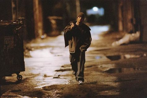 Eminem on the set of 8 mile Fuel The Fire, Mekhi Phifer, Marshall Eminem, The Slim Shady, Eminem Wallpapers, Harley And Joker Love, Eminem Rap, 8 Mile, Gangsta Quotes