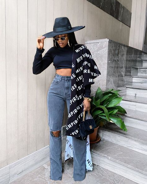 Marii Pazz🇳🇬’s Instagram profile post: “Rainy days drip! 💅🏾 in my whole look by @missyempire #missygirls” Marii Pazz, Smart Casual Outfit, Dope Outfits, Looks Vintage, Fashion Killa, Outfits Casuales, Rainy Days, Cute Casual Outfits, Smart Casual