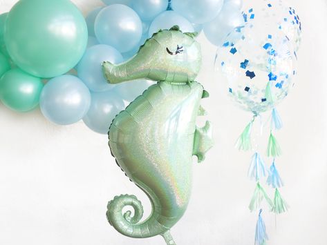 Tropical Paradise Party, Mermaid Balloons, Shower Favors Baby, Balloon Pictures, Favors Baby Shower, Gender Reveal Party Decorations, Mermaid Parties, Under The Sea Party, Tassel Garland