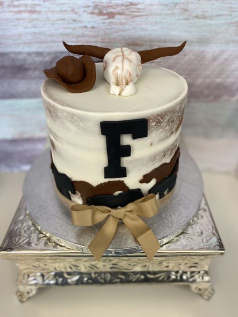 Western Themed Birthday Cake, Vaquero Birthday Cake, Western Cakes Birthday Men, Yellowstone Cake Ideas, Country Themed Cake, Western Birthday Cakes For Men, My 1st Rodeo Birthday Cake, Yellowstone Cake, Simple Western Birthday Cake