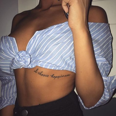 Tatoos Girl, Underboob Tattoos, Underboob Tattoo Designs, Underboob Tattoo, Chique Outfits, Girly Tattoos, Tattoo Trends, Dope Tattoos, Little Tattoos