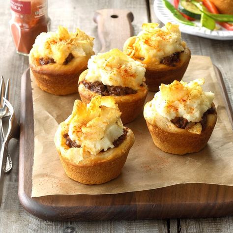 Mini Shepherd’s Pies Rich Recipes, Potato Flakes, Shepherds Pie Recipe, Homemade Biscuits, Make Ahead Meals, Shepherds Pie, Muffin Cups, Taste Of Home, Freezer Meals